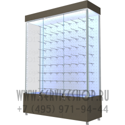Витрины с металлической перфорацией на тумбе