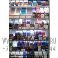 Настенная витрина для продажи табачных изделий фото